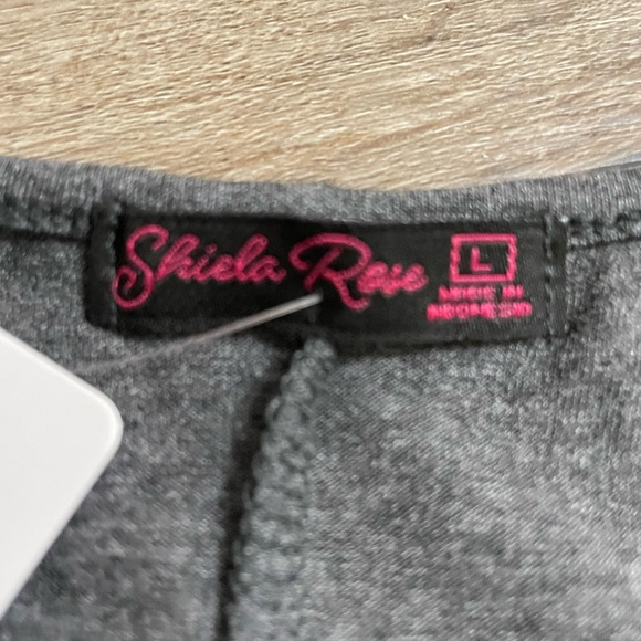 Womens blouse - Picture 4 of 5